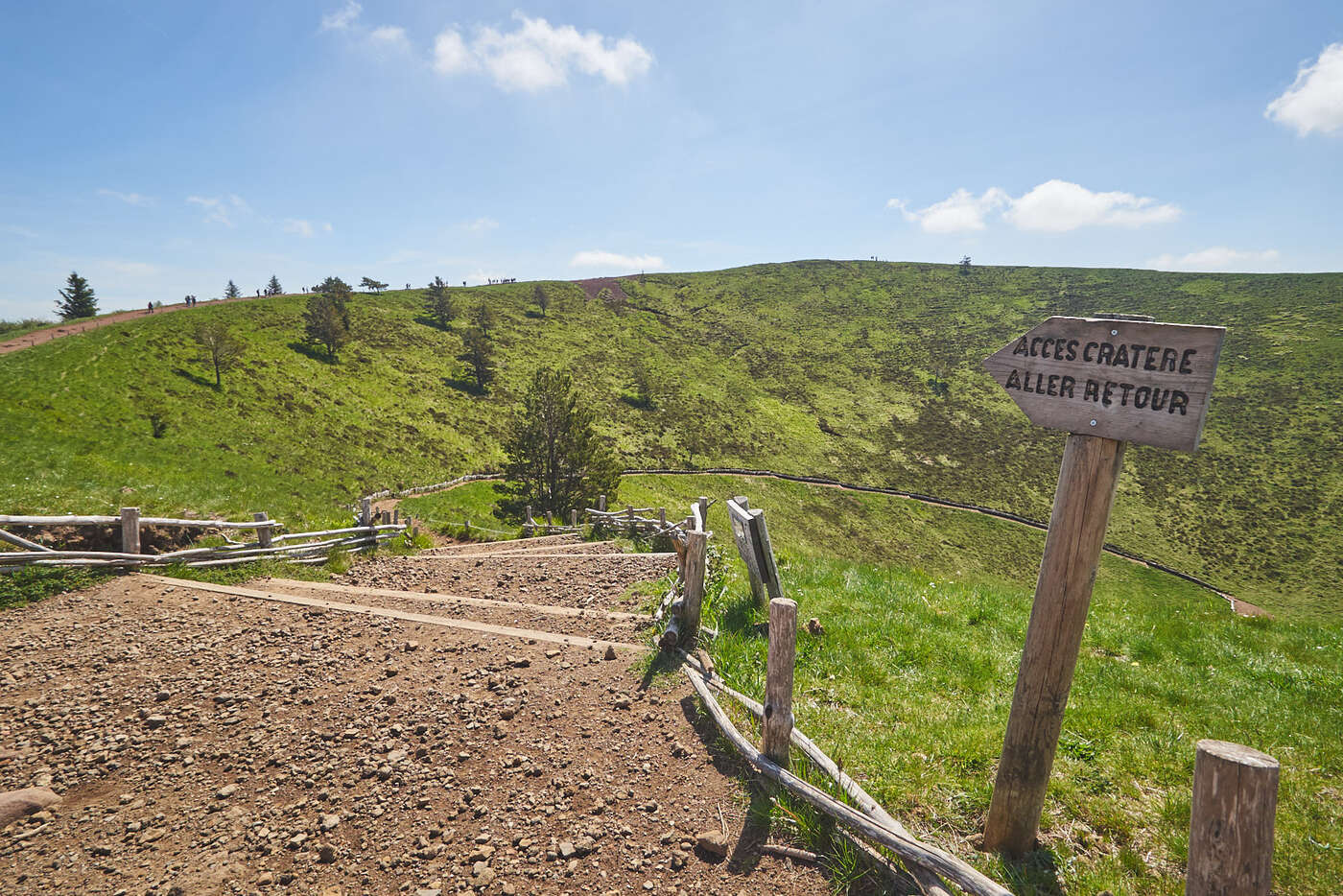 Sentier du cratère du Puy Pariou